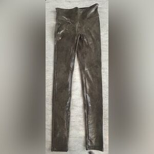 SPANX Army Green Faux Leather Alligator 🐊 Pants
